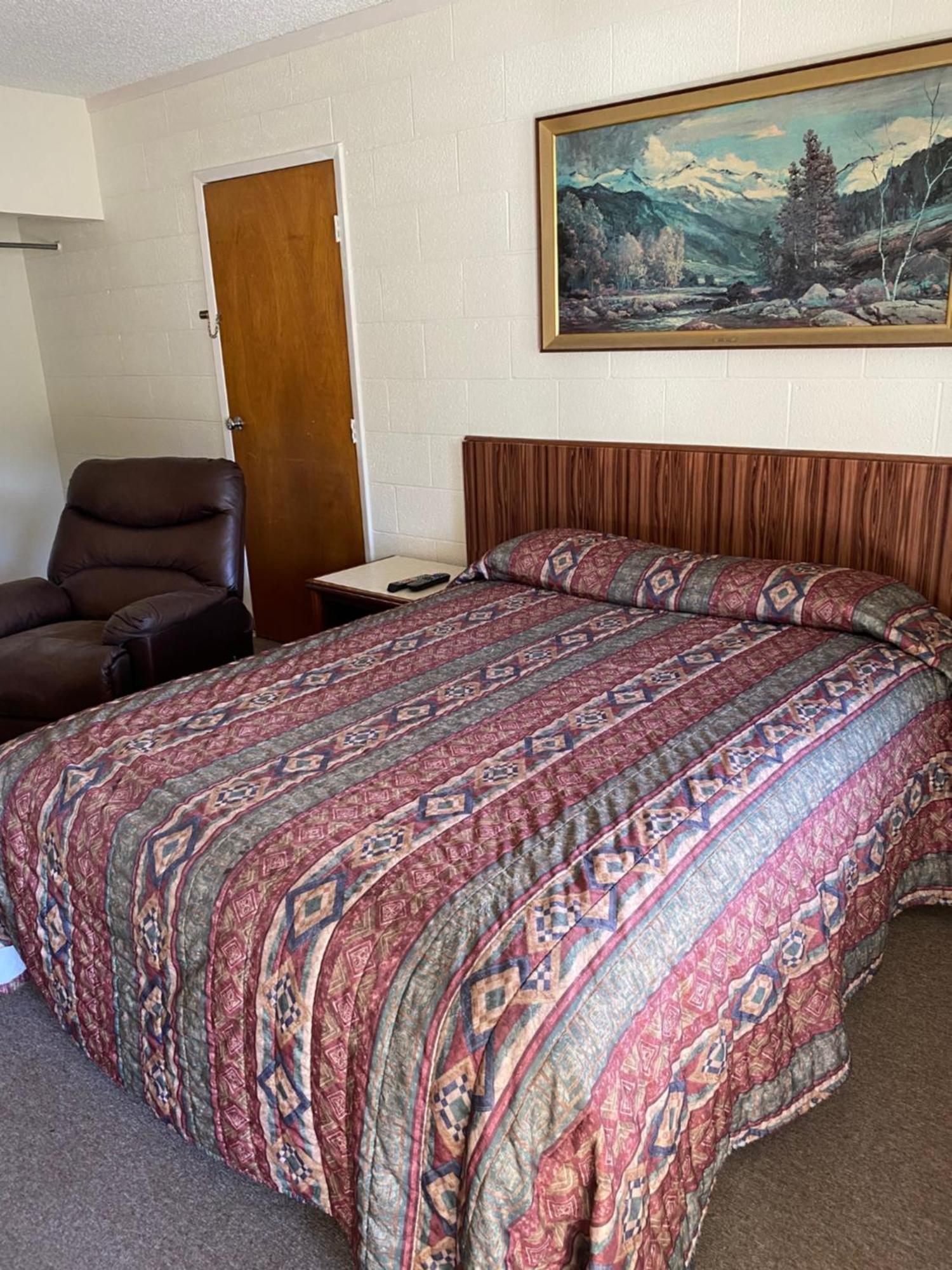 Forest Lodge Motel 해피캠프 외부 사진